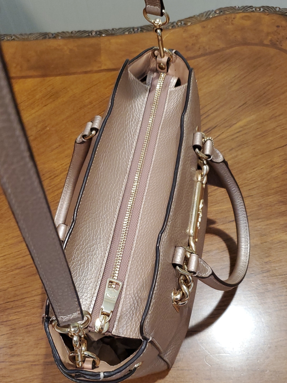 Like NEW Coach Blake Carryall 25 Bag Rose Gold - Picture 9 of 15